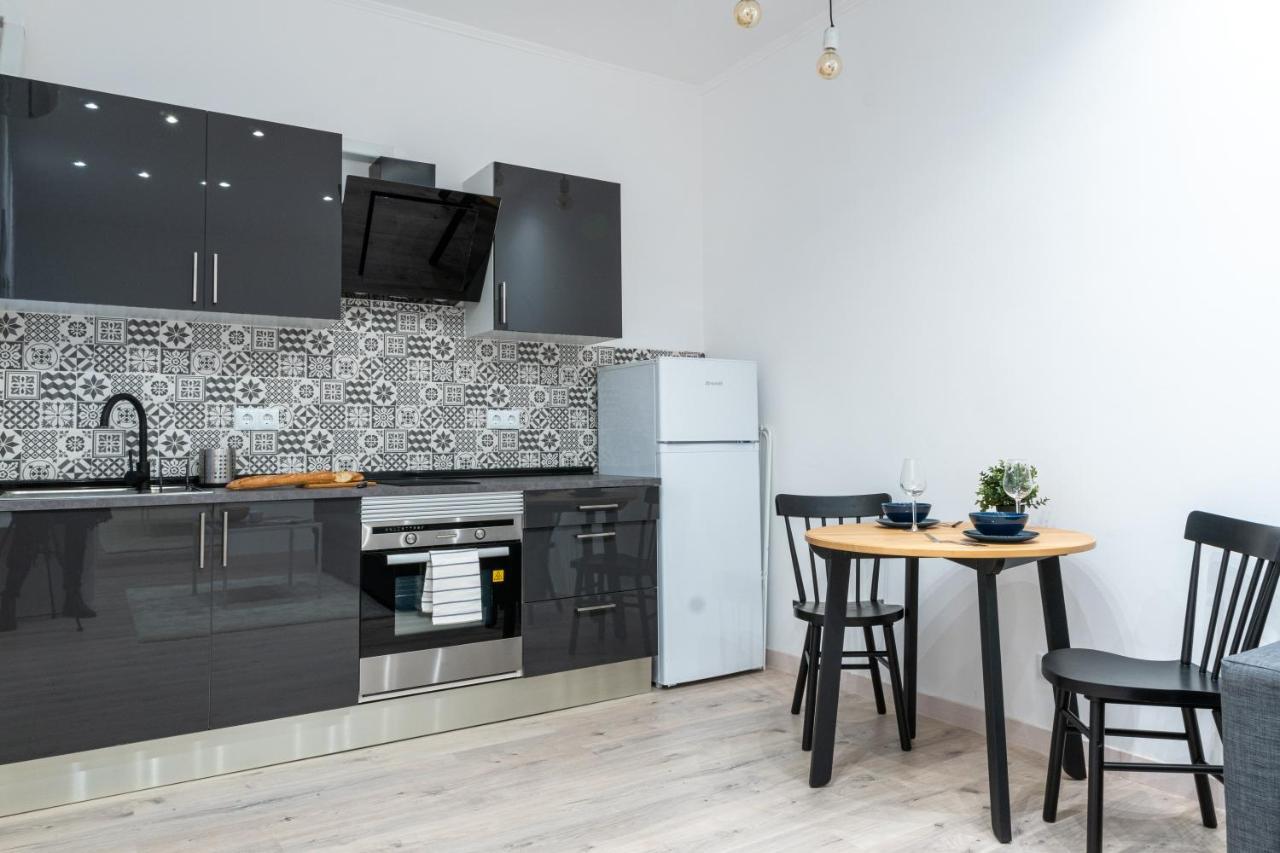 Cozy Studio Apartment 5 Min From Camp Nou Barcellona Esterno foto