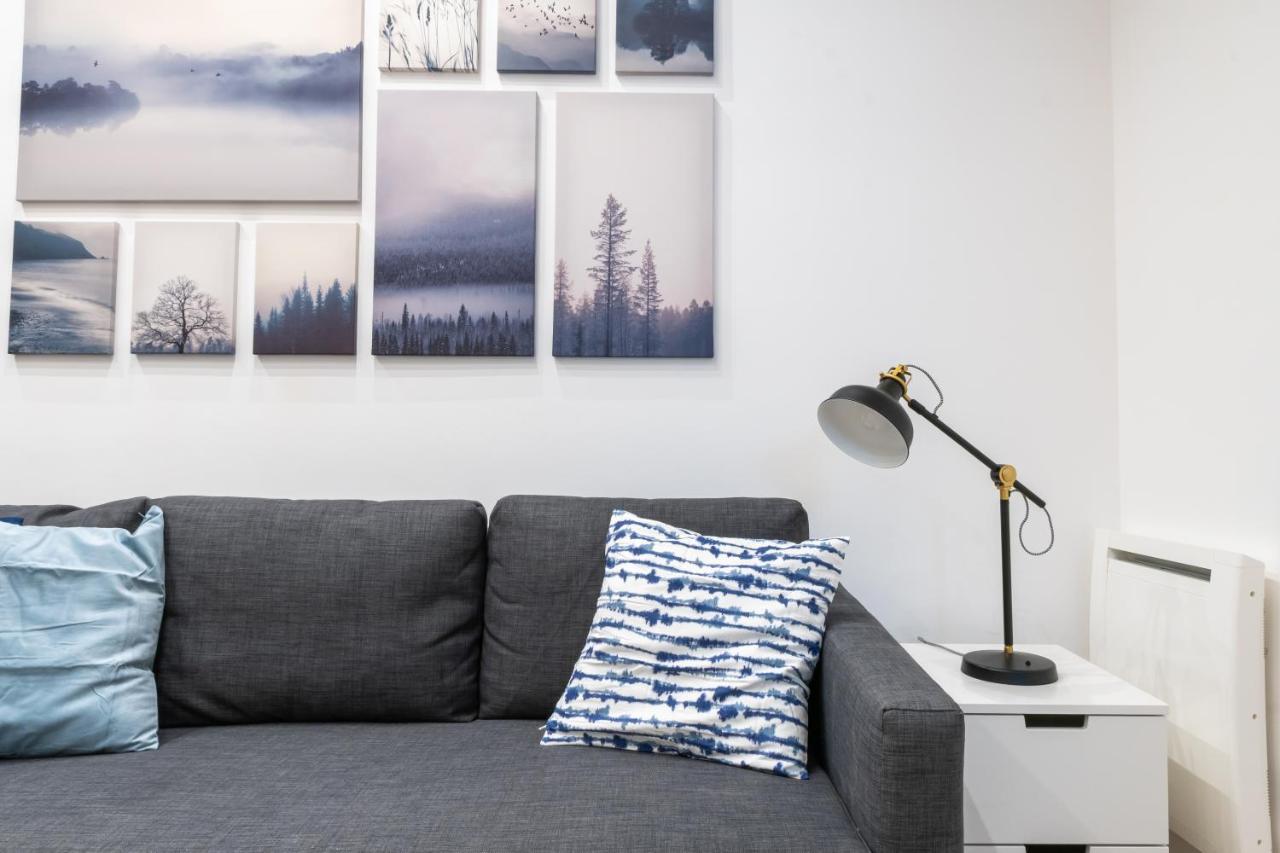 Cozy Studio Apartment 5 Min From Camp Nou Barcellona Esterno foto